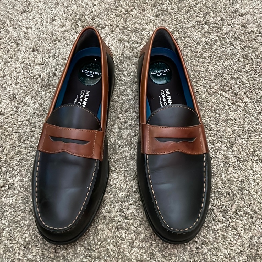 Mens Black and Tan leather loafers Nunn Bush 10.5 memory foam comfort